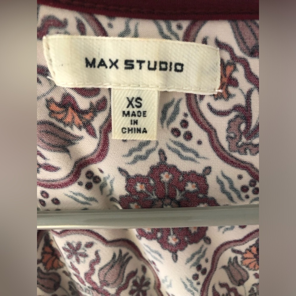 Max Studio Three Quarter Sleeve Printed Midi Dress Burgundy and White size XS - Picture 4 of 10